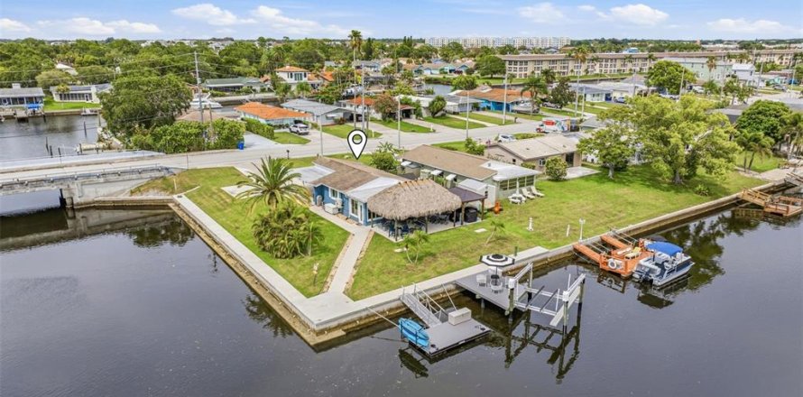 Casa en New Port Richey, Florida 2 dormitorios, 110.46 m2 № 2151667