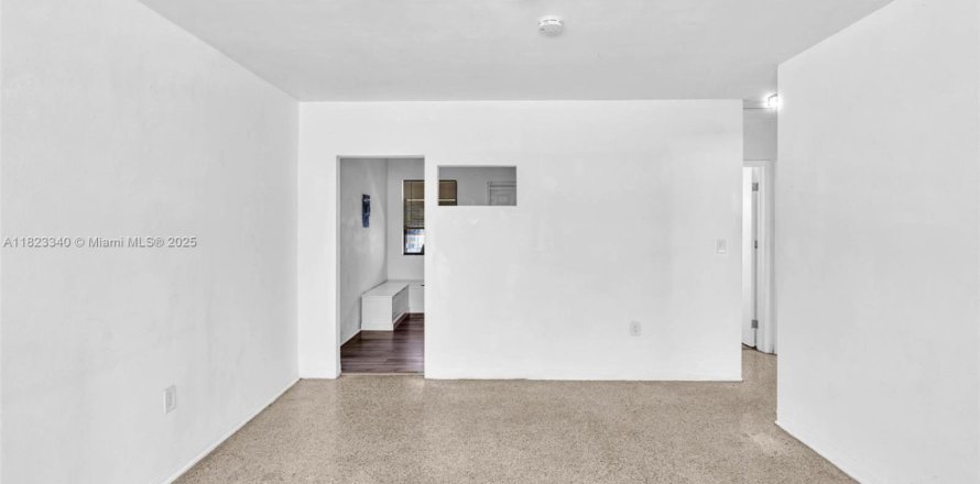 Villa ou maison à Miami, Floride 2 chambres, 83.61 m2 № 1788536
