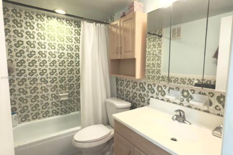 Купить кондоминиум в Майами, Флорида 3 спальни, 117.24м2, № 2054476 - фото 10
