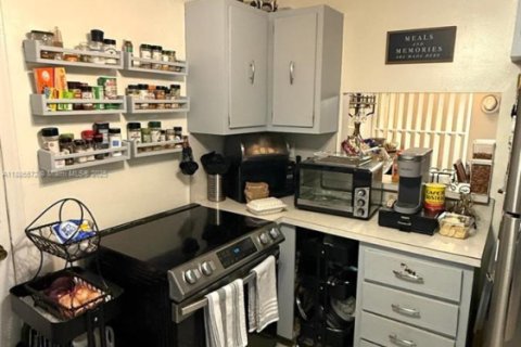 Купить кондоминиум в Майами, Флорида 3 спальни, 117.24м2, № 2054476 - фото 6