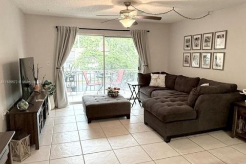 Купить кондоминиум в Майами, Флорида 3 спальни, 117.24м2, № 2054476 - фото 4