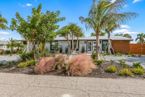 Casa en venta en Holmes Beach, Florida, 3 dormitorios, 237.55 m2 № 2221094 - foto 3