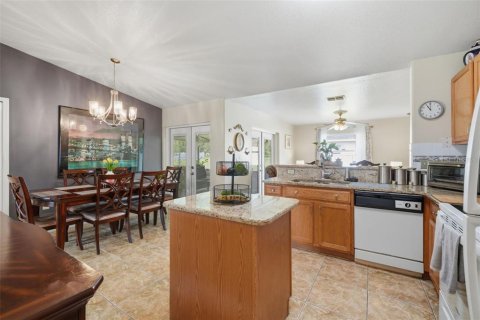 Villa ou maison à vendre à Kissimmee, Floride: 3 chambres, 132.39 m2 № 2197820 - photo 5