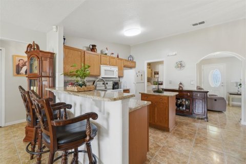 Villa ou maison à vendre à Kissimmee, Floride: 3 chambres, 132.39 m2 № 2197820 - photo 4