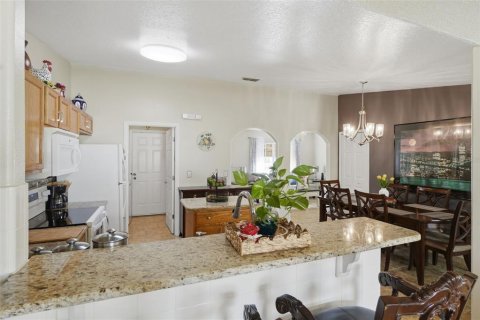 Villa ou maison à vendre à Kissimmee, Floride: 3 chambres, 132.39 m2 № 2197820 - photo 2