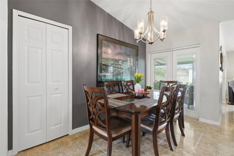 Villa ou maison à vendre à Kissimmee, Floride: 3 chambres, 132.39 m2 № 2197820 - photo 3