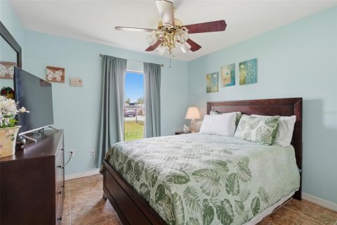 Villa ou maison à vendre à Kissimmee, Floride: 3 chambres, 132.39 m2 № 2197820 - photo 19