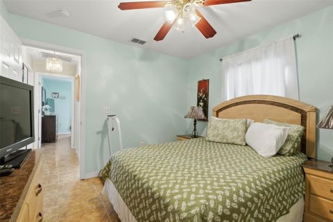 Villa ou maison à vendre à Kissimmee, Floride: 3 chambres, 132.39 m2 № 2197820 - photo 24