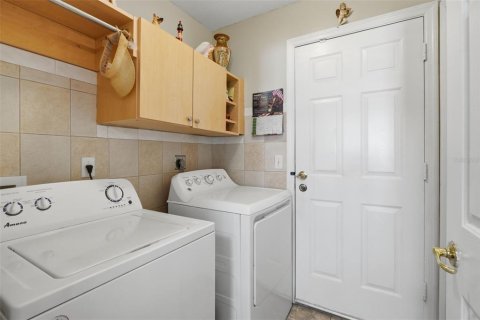 Villa ou maison à vendre à Kissimmee, Floride: 3 chambres, 132.39 m2 № 2197820 - photo 25