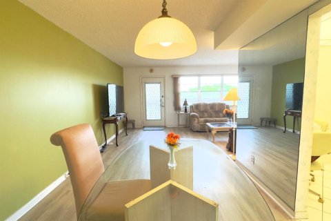 Condominio en venta en Coconut Creek, Florida, 1 dormitorio, 74.14 m2 № 2189360 - foto 13