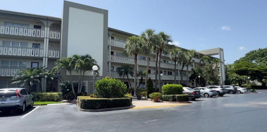 Condominio en Coconut Creek, Florida, 1 dormitorio № 2189360