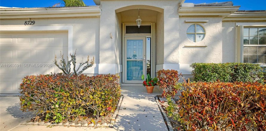 Дом в Юпитер, Флорида 7 комнат, 153.1м2 № 2027466