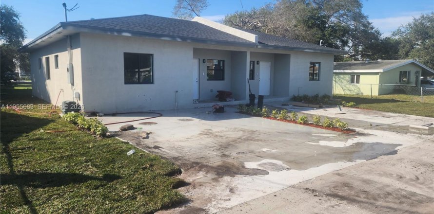 Casa en Miami, Florida 3 dormitorios № 2011767