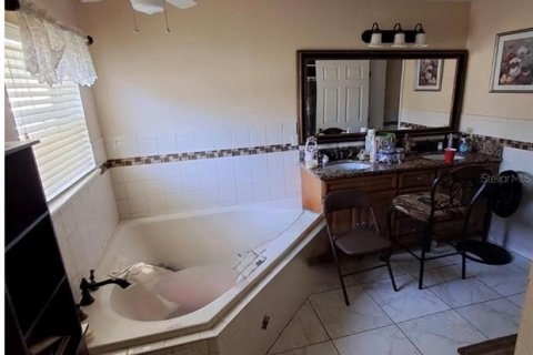 Villa ou maison à vendre à Kissimmee, Floride: 4 chambres, 213.02 m2 № 2395694 - photo 11