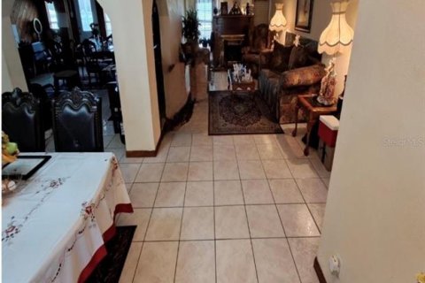 Villa ou maison à vendre à Kissimmee, Floride: 4 chambres, 213.02 m2 № 2395694 - photo 5