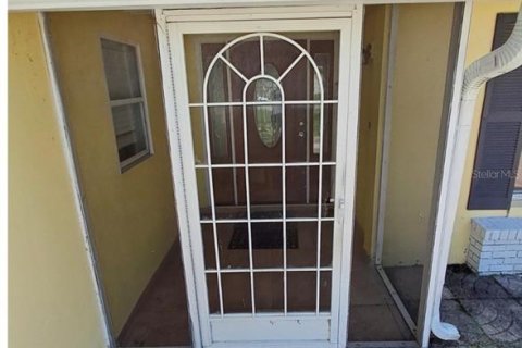 Villa ou maison à vendre à Kissimmee, Floride: 4 chambres, 213.02 m2 № 2395694 - photo 3