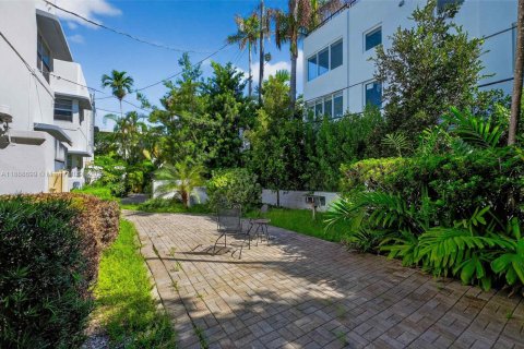 Купить кондоминиум в Майами-Бич, Флорида 1 спальня, 64.66м2, № 1938763 - фото 25