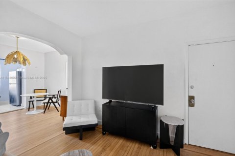 Купить кондоминиум в Майами-Бич, Флорида 1 спальня, 64.66м2, № 1938763 - фото 24