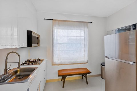 Купить кондоминиум в Майами-Бич, Флорида 1 спальня, 64.66м2, № 1938763 - фото 3
