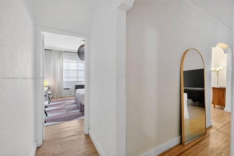 Купить кондоминиум в Майами-Бич, Флорида 1 спальня, 64.66м2, № 1938763 - фото 18