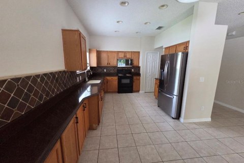 Casa en alquiler en Orlando, Florida, 4 dormitorios, 204.29 m2 № 1917025 - foto 12