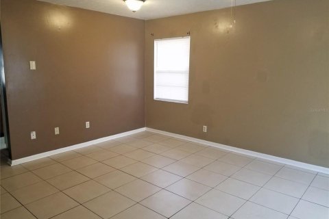 Apartamento en alquiler en Seffner, Florida, 2 dormitorios, 69.68 m2 № 1900273 - foto 2