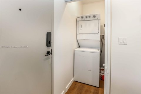 Commercial property in Hollywood, Florida № 1862816 - photo 23