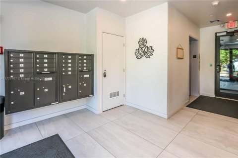 Commercial property in Hollywood, Florida № 1862816 - photo 21