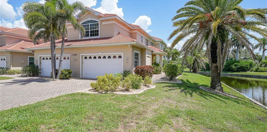 Condo à Punta Gorda, Floride, 3 chambres № 1918940