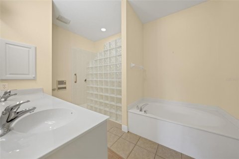 Copropriété à vendre à Punta Gorda, Floride: 3 chambres, 231.79 m2 № 1918940 - photo 18