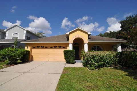 Casa en alquiler en Brandon, Florida, 4 dormitorios, 196.21 m2 № 1913888 - foto 1