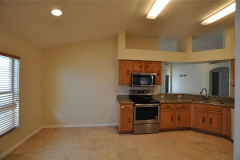 Casa en alquiler en Brandon, Florida, 4 dormitorios, 196.21 m2 № 1913888 - foto 4