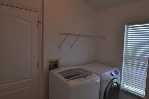 Casa en alquiler en Brandon, Florida, 4 dormitorios, 196.21 m2 № 1913888 - foto 17