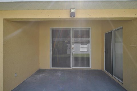 Casa en alquiler en Brandon, Florida, 4 dormitorios, 196.21 m2 № 1913888 - foto 19