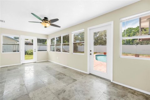 Casa en venta en Seminole, Florida, 3 dormitorios, 191.56 m2 № 1898597 - foto 5