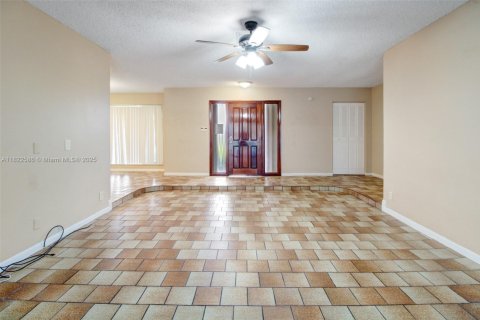 Купить виллу или дом в Плантация, Флорида 3 спальни, 172.05м2, № 1786539 - фото 3