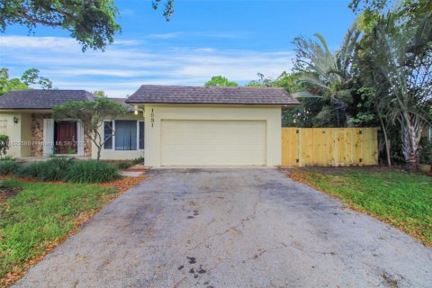 Купить виллу или дом в Плантация, Флорида 3 спальни, 172.05м2, № 1786539 - фото 27