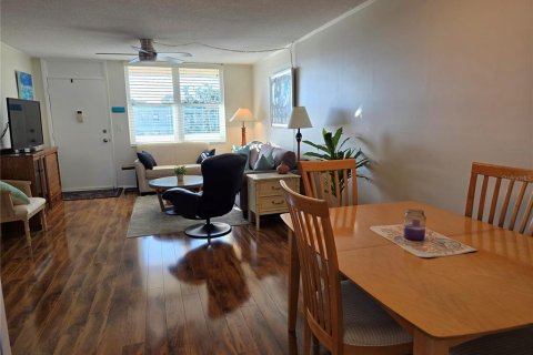 Condominio en venta en Saint Petersburg, Florida, 2 dormitorios, 96.15 m2 № 1520401 - foto 29