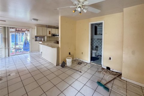 Купить виллу или дом в Майами, Флорида 5 спален, 200.11м2, № 2048342 - фото 15