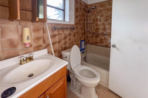 Купить виллу или дом в Майами, Флорида 5 спален, 200.11м2, № 2048342 - фото 18