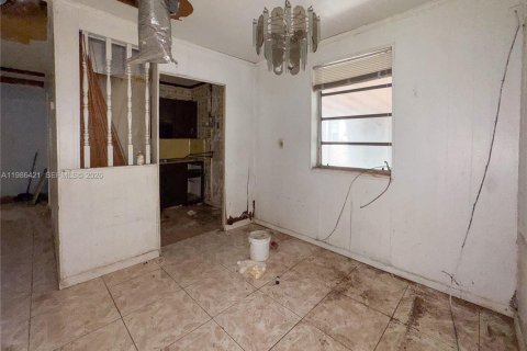 Купить виллу или дом в Майами, Флорида 5 спален, 200.11м2, № 2048342 - фото 10