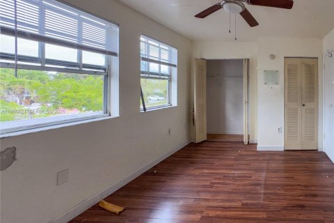 Купить виллу или дом в Майами, Флорида 5 спален, 200.11м2, № 2048342 - фото 23