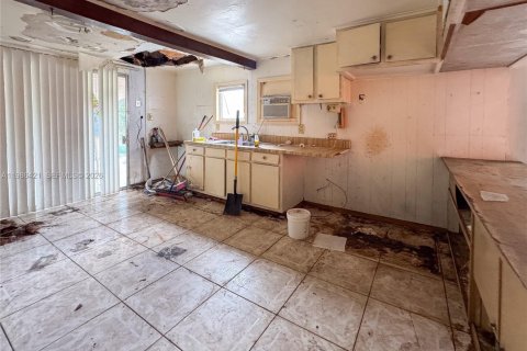 Купить виллу или дом в Майами, Флорида 5 спален, 200.11м2, № 2048342 - фото 11