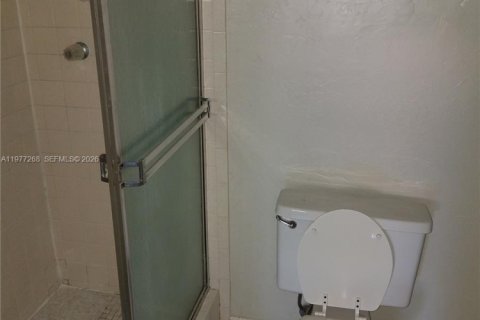 Condo in Coral Springs, Florida, 2 bedrooms № 2041651 - photo 26