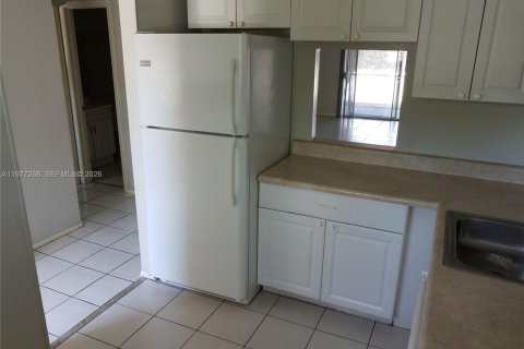 Condo in Coral Springs, Florida, 2 bedrooms № 2041651 - photo 7