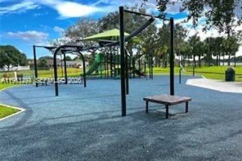 Touwnhouse à louer à Cooper City, Floride: 3 chambres, 138.24 m2 № 2025283 - photo 16