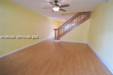 Touwnhouse à louer à Cooper City, Floride: 3 chambres, 138.24 m2 № 2025283 - photo 2