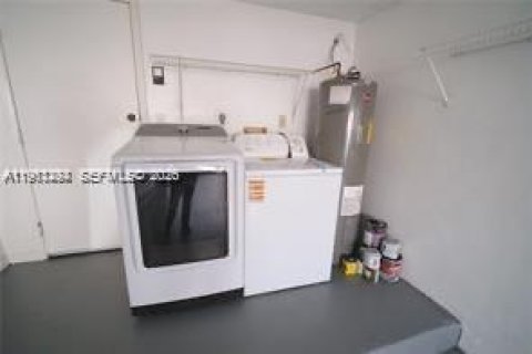 Touwnhouse à louer à Cooper City, Floride: 3 chambres, 138.24 m2 № 2025283 - photo 9