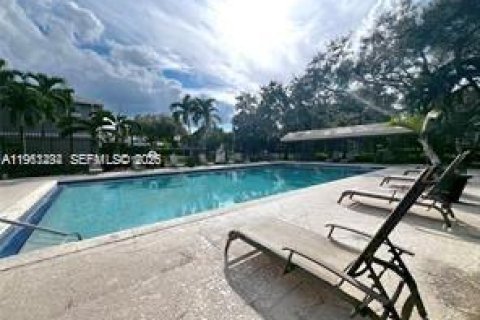 Touwnhouse à louer à Cooper City, Floride: 3 chambres, 138.24 m2 № 2025283 - photo 21