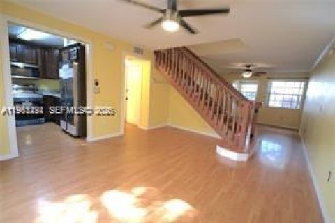 Touwnhouse à louer à Cooper City, Floride: 3 chambres, 138.24 m2 № 2025283 - photo 4